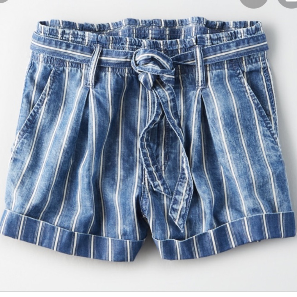 American Eagle high waisted shorts NWT